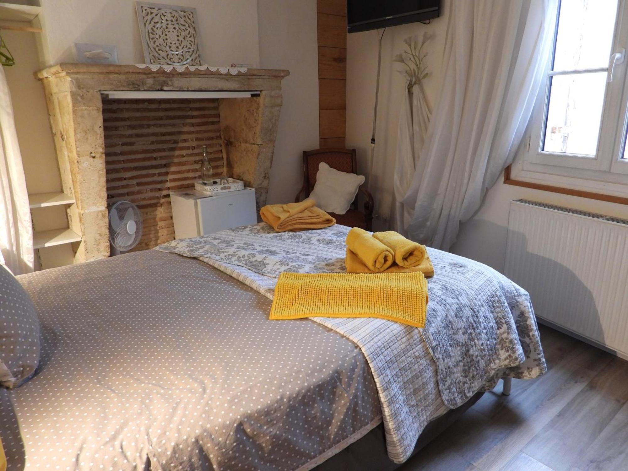 B&B Le Miroir Aux Fees ボルドー エクステリア 写真